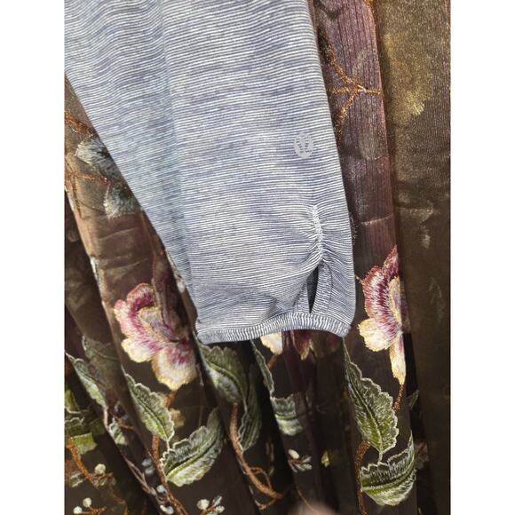 Lululemon Train Times Crop 17" size 6 Wee Are From Space Ice Grey Alpine White - Picture 5 of 13